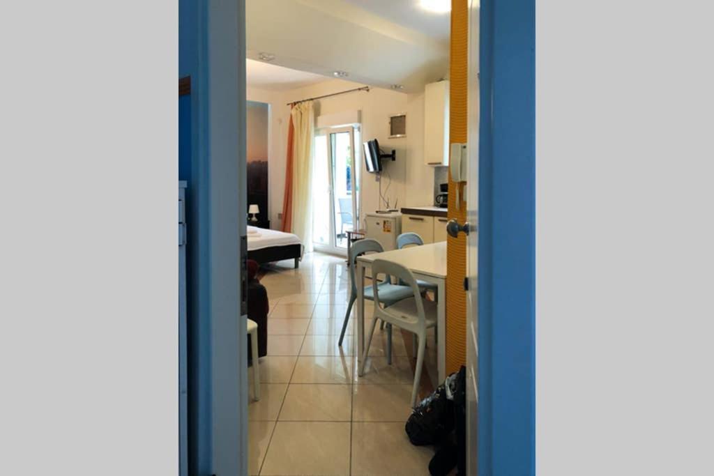 Cozy Studio Near The Beach Nea Iraklitsa Екстериор снимка